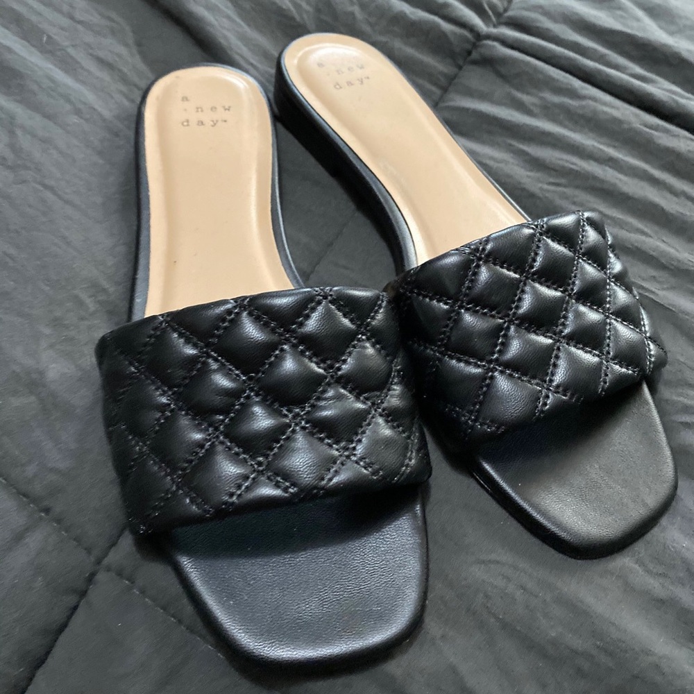 Quilted flats